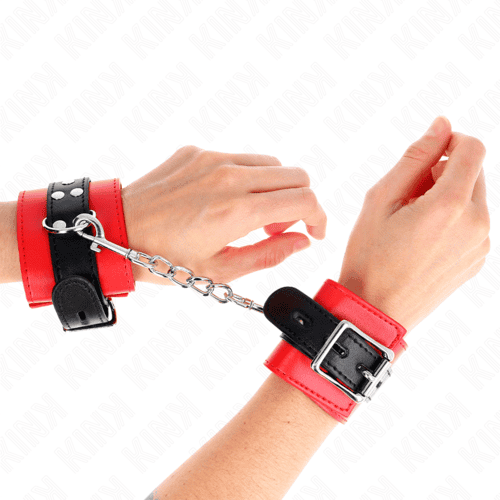 Menottes rouges et noires , Kink